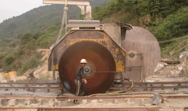淺析石材機(jī)械設(shè)備對石材的影響