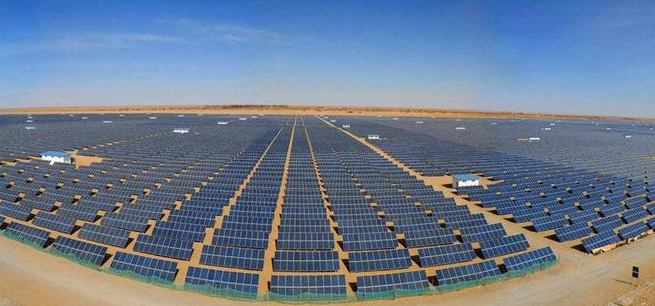 中國沙漠光伏有多牛？聯(lián)合國親自認(rèn)證，發(fā)電量等同20個(gè)三峽大壩